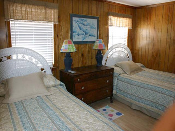 Guest bed #2 of Isle Call - Gulf Shores Beach House for Rent